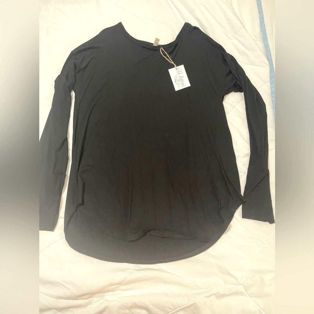 Long sleeve with thumb holes